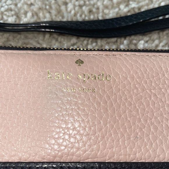 Kate Spade Colorblock Pink & Black Bi Fold Wallet - Picture 2 of 9